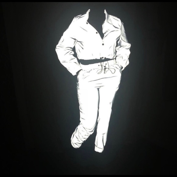 Reflective 2pc - Picture 2 of 3